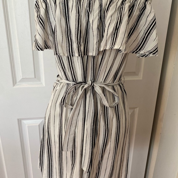 Off the shoulder striped dress 💚 - Picture 2 of 5